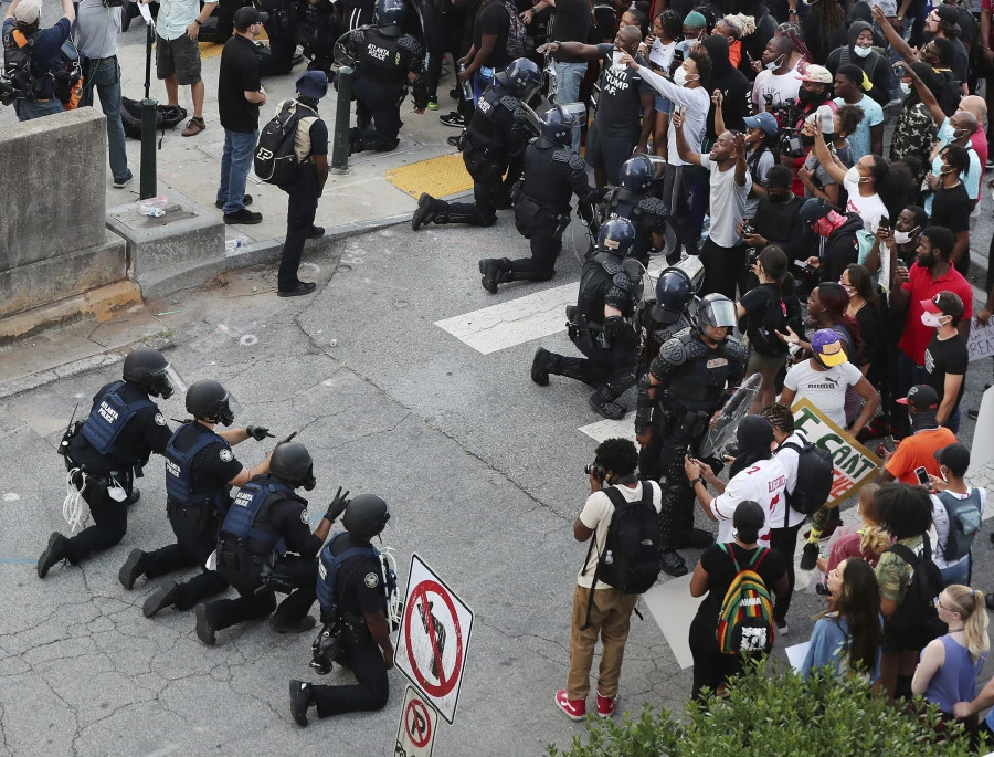 Alla fine sai sempre da quale parte della barricata ti conviene stare