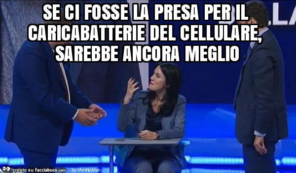 Se ci fosse la presa per il caricabatterie del cellulare, sarebbe ancora meglio