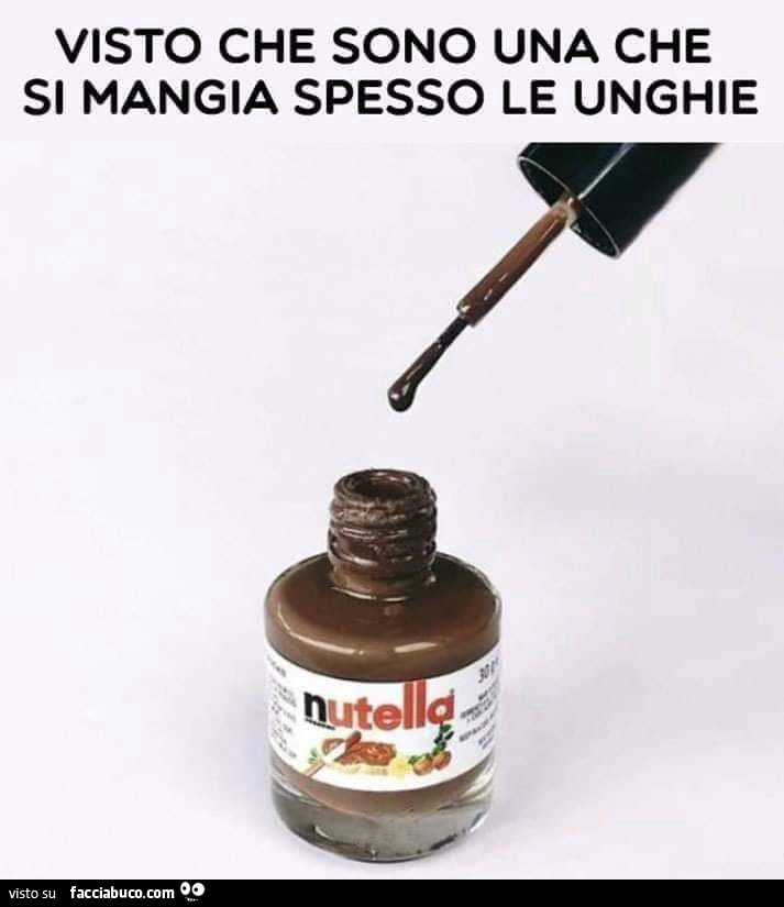 Visto che sono una che si mangia spesso le unghie. Smalto Nutella