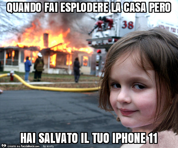 Quando fai esplodere la casa pero hai salvato il tuo iphone 11
