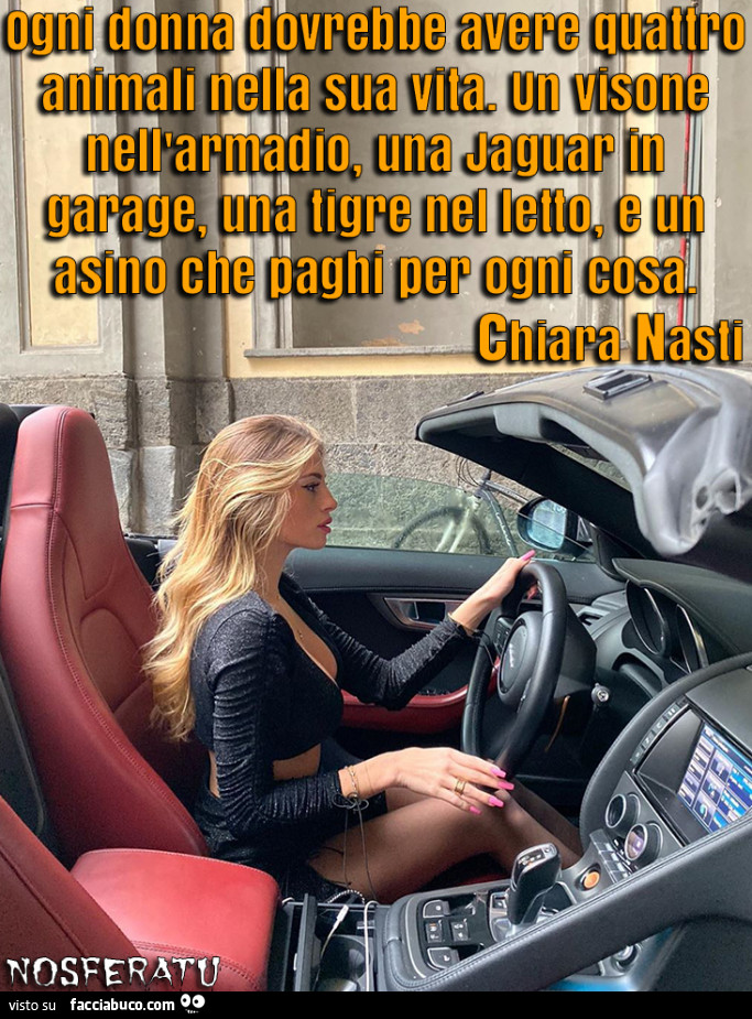 Chiara Nasti, foto nell'auto di lusso