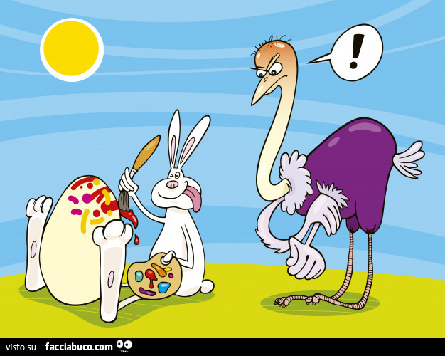 Coniglio dipinge uova di pasqua dello struzzo