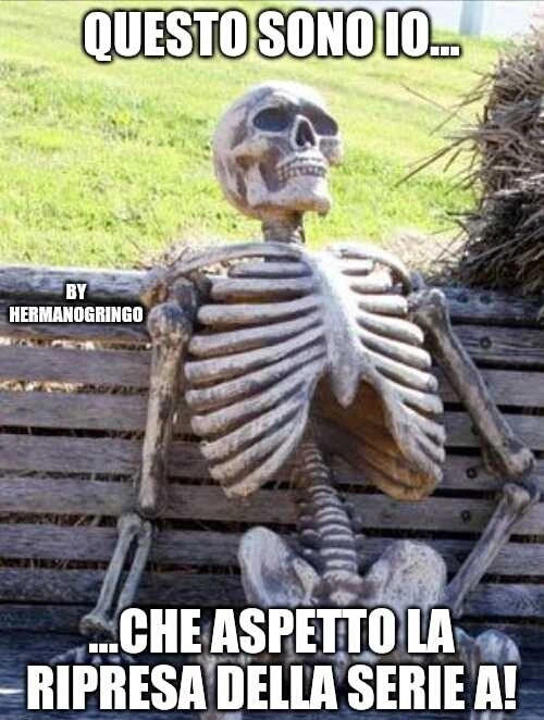 Scheletro che aspetta la serie a