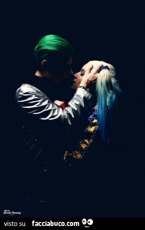 Bacio fra Harley e jocker