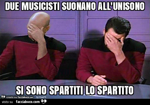 Due musicisti suonano all'unisono si sono spartiti lo spartito