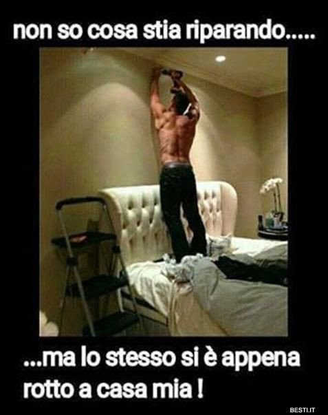 Uomo sexy ripara