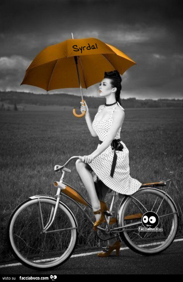 Donna in bicicletta